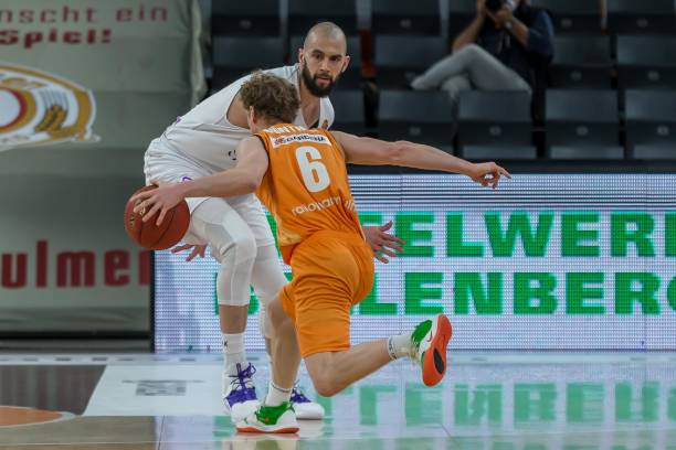 在此前一场 在此前一场